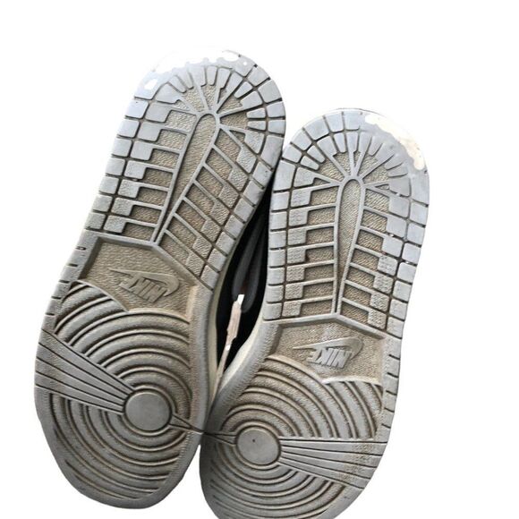 RARE 2015 Nike Air Jordan 1 Low Black Wolf Grey Size 11 - Picture 3 of 15